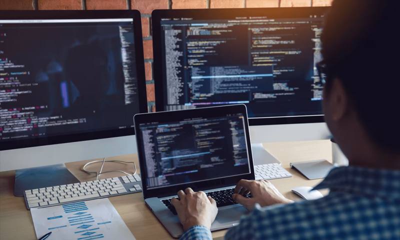 数据科学选型：R与Python如何赋能北湖区网站建设？